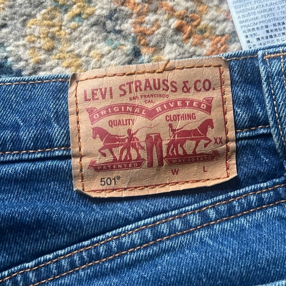 Levi 501 Jeans - Picture 3 of 3